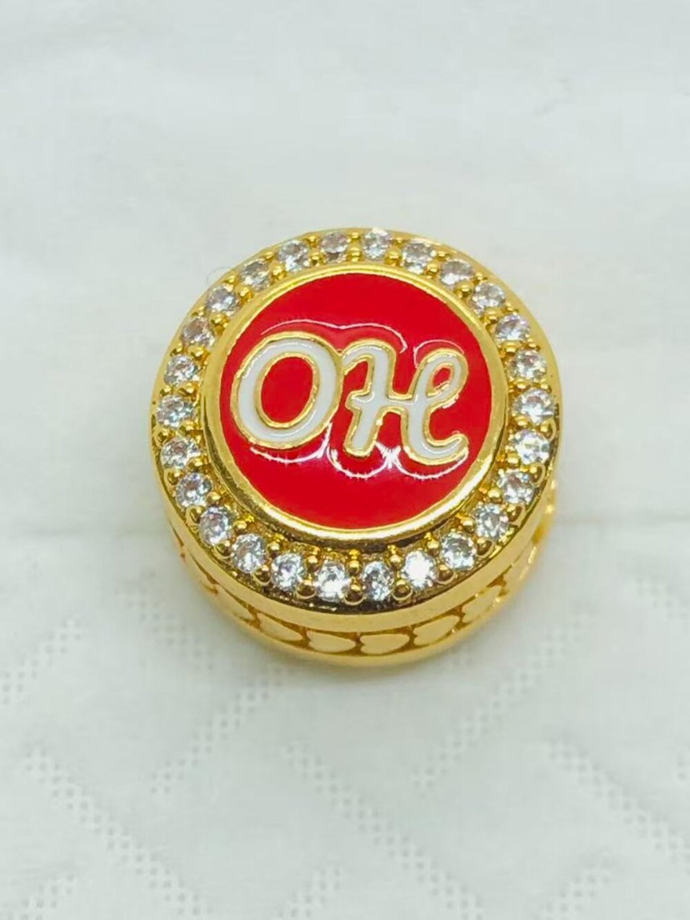 ✨ ✨Pandora Ohio State University Exclusive Sparkling Round Gold Button Charm
